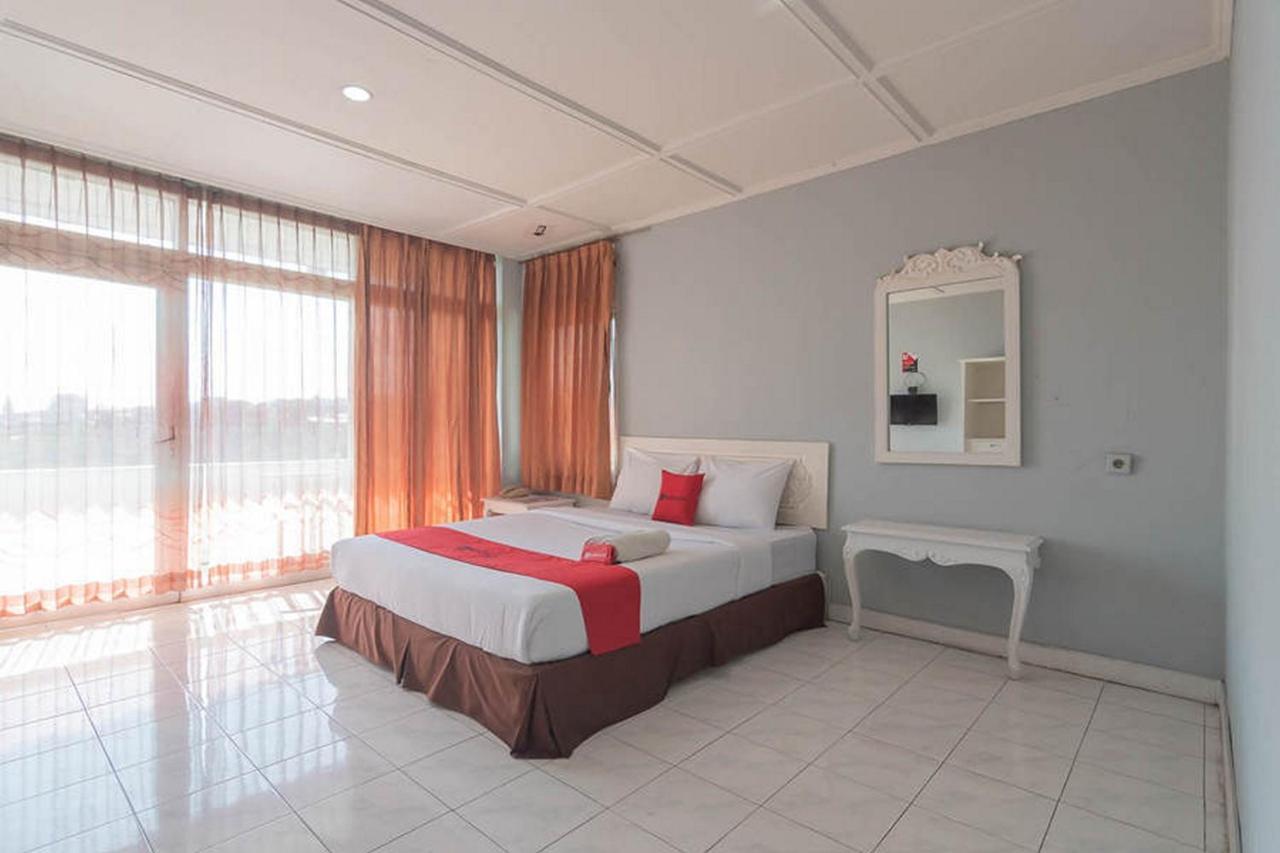 Hotel Reddoorz At Jalan Raya Lembang Padasul Exteriér fotografie