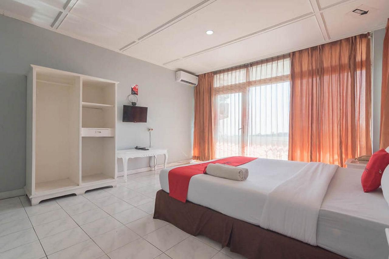 Hotel Reddoorz At Jalan Raya Lembang Padasul Exteriér fotografie