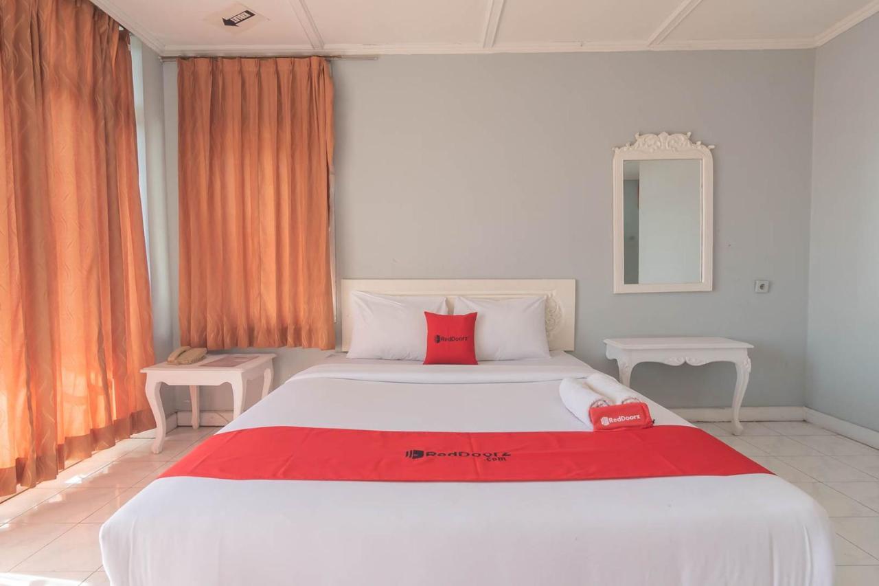 Hotel Reddoorz At Jalan Raya Lembang Padasul Exteriér fotografie