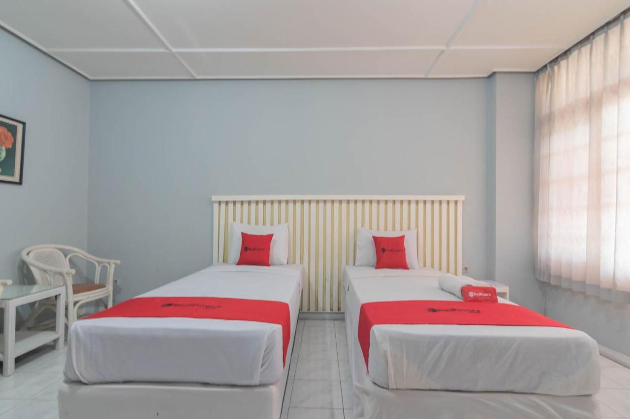 Hotel Reddoorz At Jalan Raya Lembang Padasul Exteriér fotografie