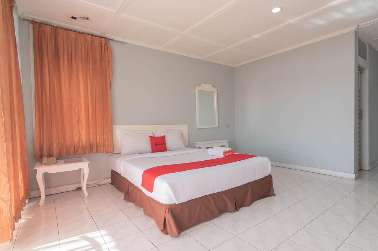 Hotel Reddoorz At Jalan Raya Lembang Padasul Exteriér fotografie